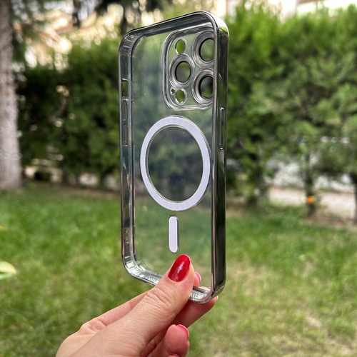Dış Çekim Arka Yüz iPhone 14 Pro Gümüş Parlak Kenarlı MagSafe Kılıf