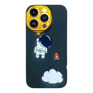 iPhone 14 Pro Max Aydaki Astronot Siyah Silikon Kılıf