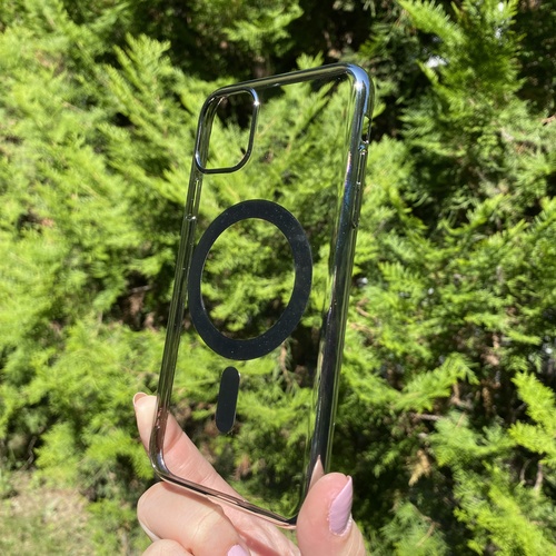 Dış Çekim Ön Yüz  iPhone 11 Gümüş Parlak Kenarlı MagSafe Kılıf