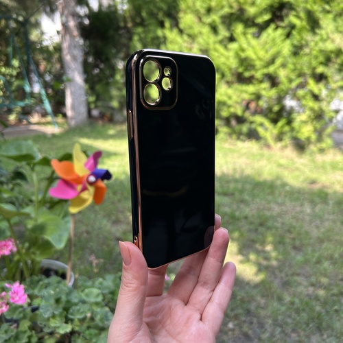 Dış Çekim Ön Yüz İPhone 12 Bakır Detaylı Siyah Parlak Silikon Kılıf