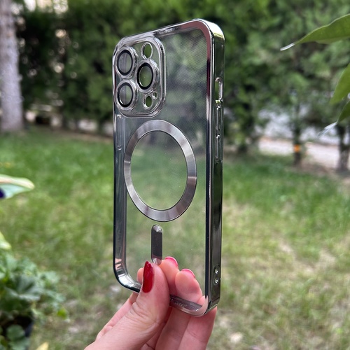 Dış Çekim Ön Yüz iPhone 13 Pro Gümüş Parlak Kenarlı MagSafe Kılıf