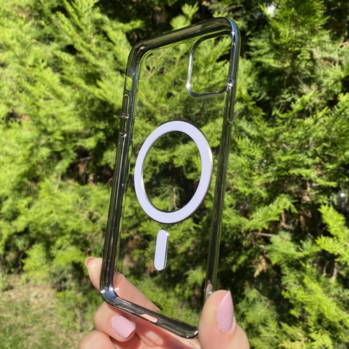 Dış Çekim Arka Yüz  iPhone 11 Gümüş Parlak Kenarlı MagSafe Kılıf