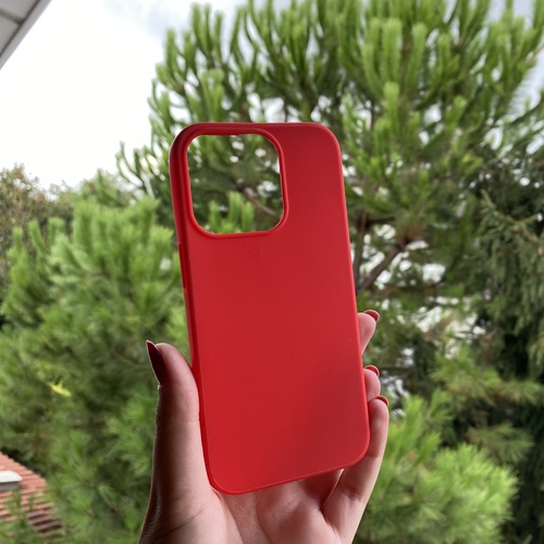 Dış Çekim Ön Yüz İPhone 14 Pro Kırmızı Yumuşak Silikon Kılıf