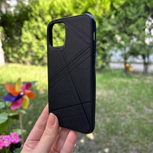 Dış Çekim Ön Yüz İPhone 12 Pro Kamera Korumalı Siyah Deri Tasarımlı Silikon Kılıf