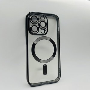 iPhone 14 Pro Siyah Kamera Korumalı MagSafe Kılıf